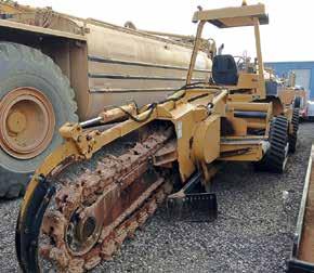 1994 CATERPILLAR IT28F, enclosed cab, w/ forks and bucket.