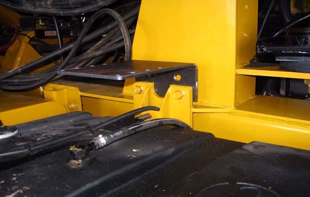 The main hydraulic valve bracket is provided with a set of 1/2" and 5/8" bolts as shown in Figure 6-1.