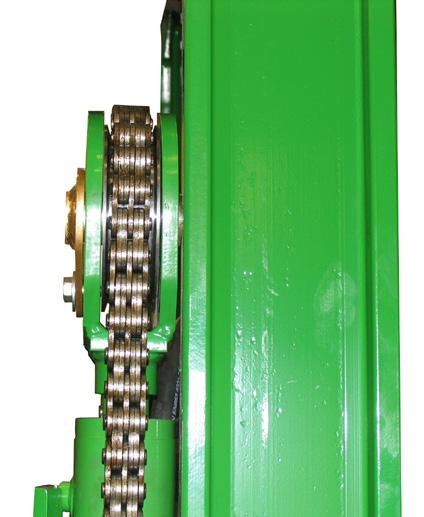 Chain Adjustment The chains should be adjusted to lift both sides of the cotton module handler equally to prevent unnecessary wear on chains and lift cylinders and also prevent the trolley from