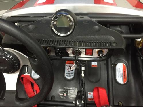 installation of the steering wheel Screwdriver 1.