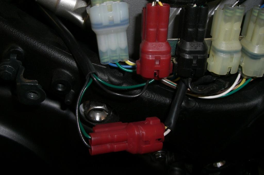 6. Plug the Z-Fi harness in-line with the crank sensor (Photo3). Crank Sensor Photo 3 7. Plug the Z-Fi harness in-line with the speed sensor (Photo 4).