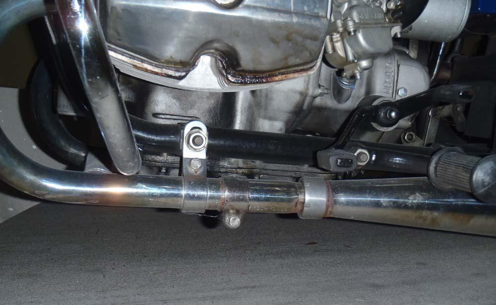 Close-Up of the Old Chrome Exhaust System on 2003 Patrol Bracket for J-Pipe Header J-Header Pipe (Exhaust Manifold) Muffler Nut Transition / Catalytic