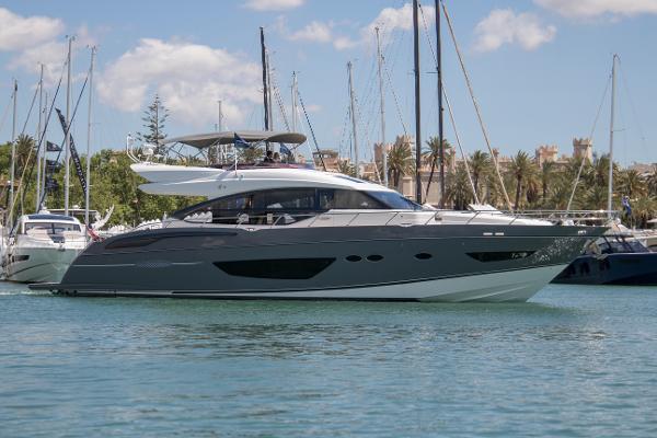 2016 PRICE: 1,895,000 INC VAT Ref:PA0443 2016 MODEL SPORTS YACHT FOR SALE FITTED WITH: Twin MAN V12-1800hp diesel engines Steel grey hull Crew cabin fit out Electrically operated sliding sun roof
