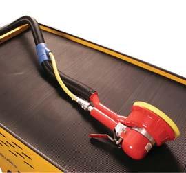 Dust is prevented from clogging the hoses and vacuum capacity is maximized at all times.