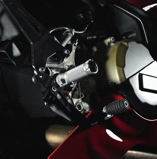 4 5 6 1 - Ducati Corse complete exhaust unit Developed for the Superstock World Championship 2014.
