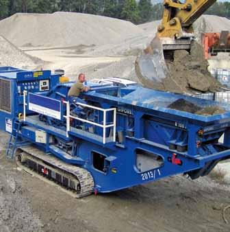 The extremely powerful GIPO impact crusher is combined with a machine chassis with track-laying gear, powerpack, feeding hopper, feeder channel with integrated pre-screen or separate pre-screening,