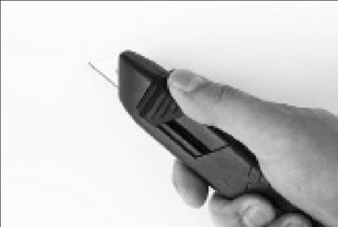 Slika 5: Izvijač osnovno orodje pri vzdrževanju Slika 6: Nastavljivi ključ ima premično čeljust, ki