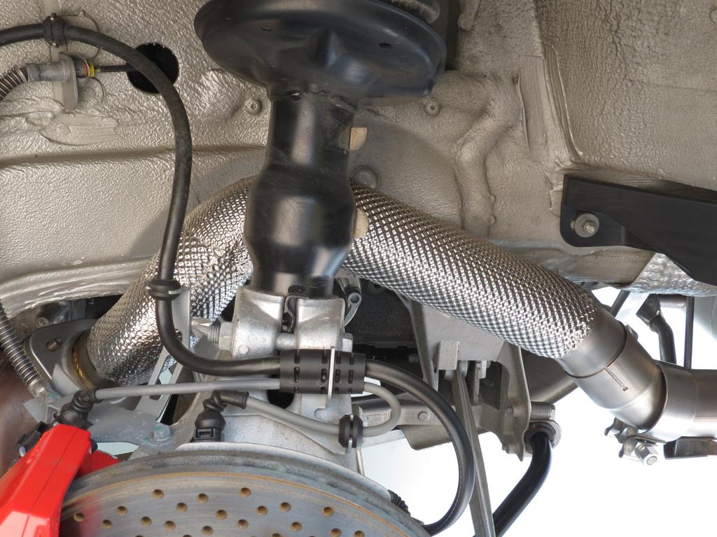 IMPORTANT: make sure, that you insert the link pipes all the way into the muffler s inlet