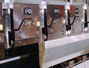 CS Clamp Seat and secure punches with the turn of a single switch. One switch activates all of the punch holders across the bed of the machine.