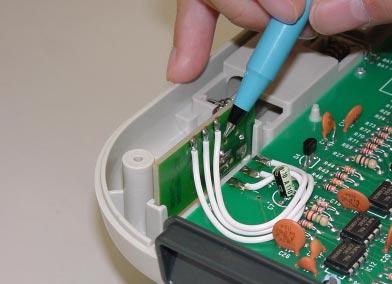 cables so that they can be matched to cable numbers 1 to 4 on the board. (Fig.1) Remove the cables using a soldering iron.