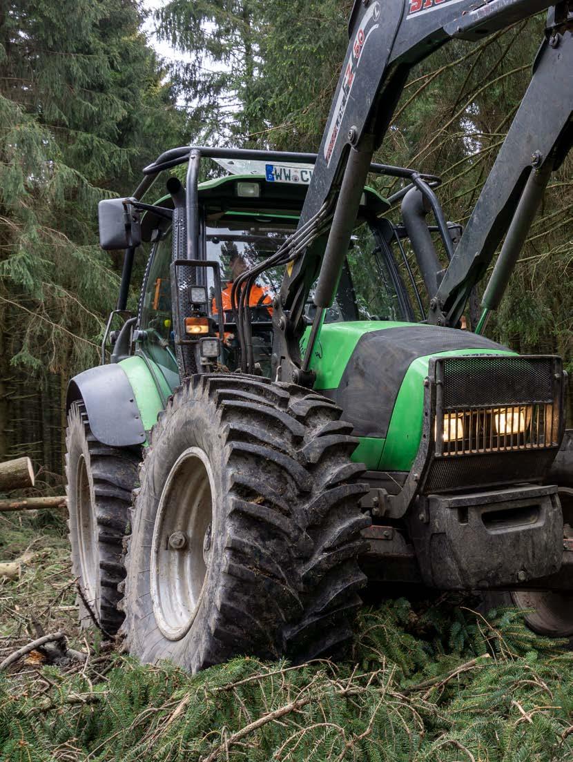 TYRES FOR FORESTRY TRACTORS NOKIAN TRACTOR KING TRACTOR TYRE FOR HEAVY FORESTRY, EARTHMOVING AND ROAD TYRES FOR FORESTRY TRACTORS MAINTENANCE WITH HIGH-SPEED ROAD TRANSITIONS Revolutionary tread