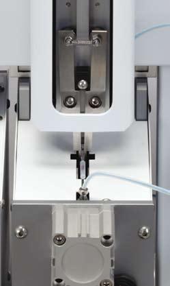 The cartridges are automatically picked-up by the autosampler gripper tool and are inserted into the clamp module.