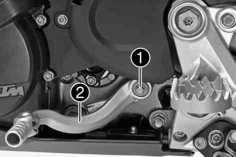 TUNING THE ENGINE 144 15.4Checking the basic position of the shift lever Sit on the vehicle in the riding position and determine distanceabetween the upper edge of your boot and the shift lever.
