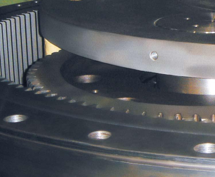 Large-scale gearboxes Large-scale gear drives are designed for applications where high torque must be generated at low speed.