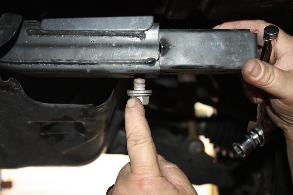 TIP: Before installing the mount, we suggest to install the fairlead to mount, it will ease in