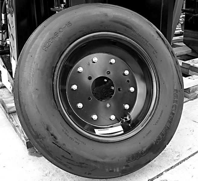 Do not inflate tires above the recommended pressure. Never weld or heat a wheel and tire assembly. The heat can cause an increase in air pressure and result in a tire explosion.