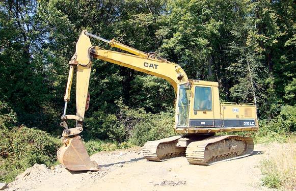 stick with manual quick coupler and thumb bracket, 30 digging bucket, 16 5 crawlers, and 36 TBG pads. In good condition with good undercarriage.