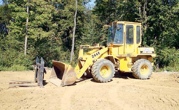 `92 CAT D6H `01 JD 650H LT 1992 CATERPILLAR Model D6H Crawler Tractor, s/n 3ZF04398, powered by Cat 3306 diesel engine and powershift transmission, equipped with semi-u blade with tilt,