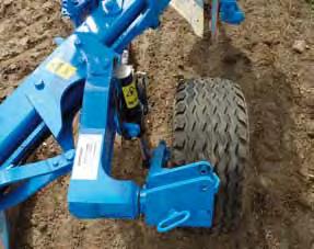 The new TurnControl system gives the operator increased control of plough rotation and pitch. Increased ground clearance of the land wheel is another important feature.