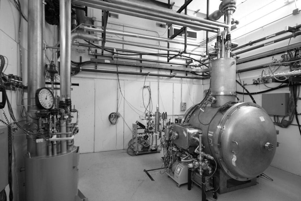 Test cryostat installed in MDB