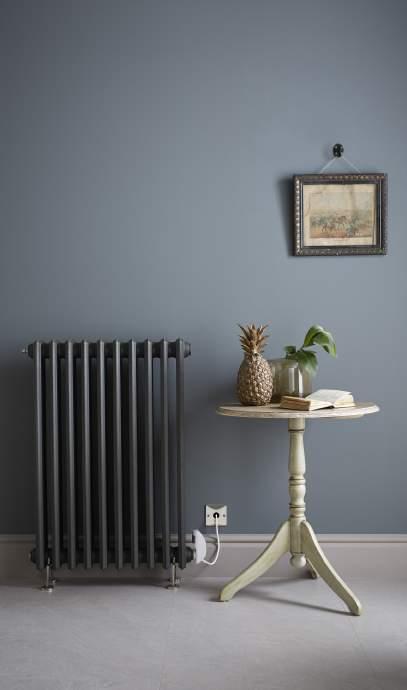 ROMANTIQUE Floor Mounted 4C 118 Manufactured from high quality cast iron, this radiator is suited to traditional and period properties. The Romantique is primed in a classic lead colour finish.