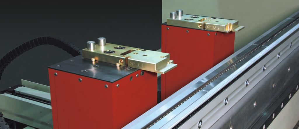 ACCELL H SUPREME BACKGAUGE The Supreme backgauge is Accurpress 6-Axis gauging system that meets the challenges of complex sheet metal parts and fast paced production environments.