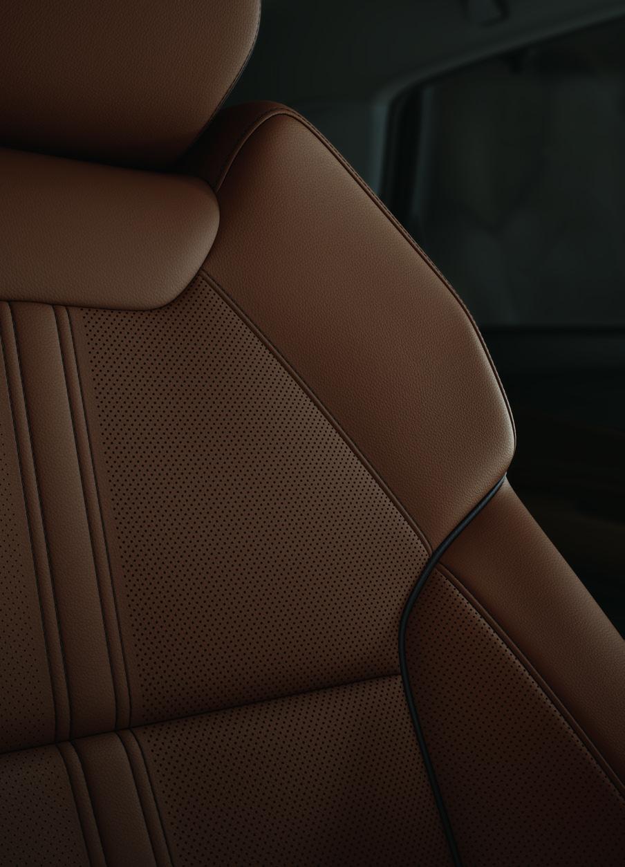HAND- CRAFTED WOOD, LEATHER, AND STYLE Natural Olive Ash Burl wood with metal trim. EVERY DETAIL COUNTS 12 \ INTERIOR Enter the MDX, and you enter a first-class cabin.