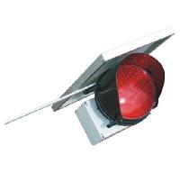 Solar Powered Flashing Traffic Light Features Size: 300mm External Dimension: 380 x 380 x 650mm Working Temperature: -40 C~75 C Operating Voltage: 12V Range