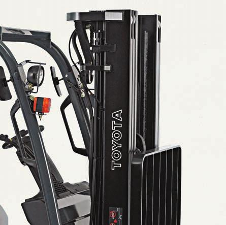 CONTROL responds automatically to enhance stability of loads handled at high lift