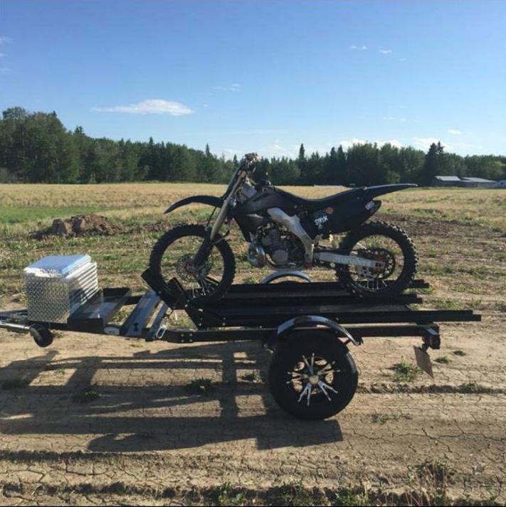 MOTORCYCLE TRAILERS MCTD MC-A The Marlon MCTD motorcycle trailer is designed to haul two full size bikes or dirt bikes or 1 bike in the centre of the trailer.