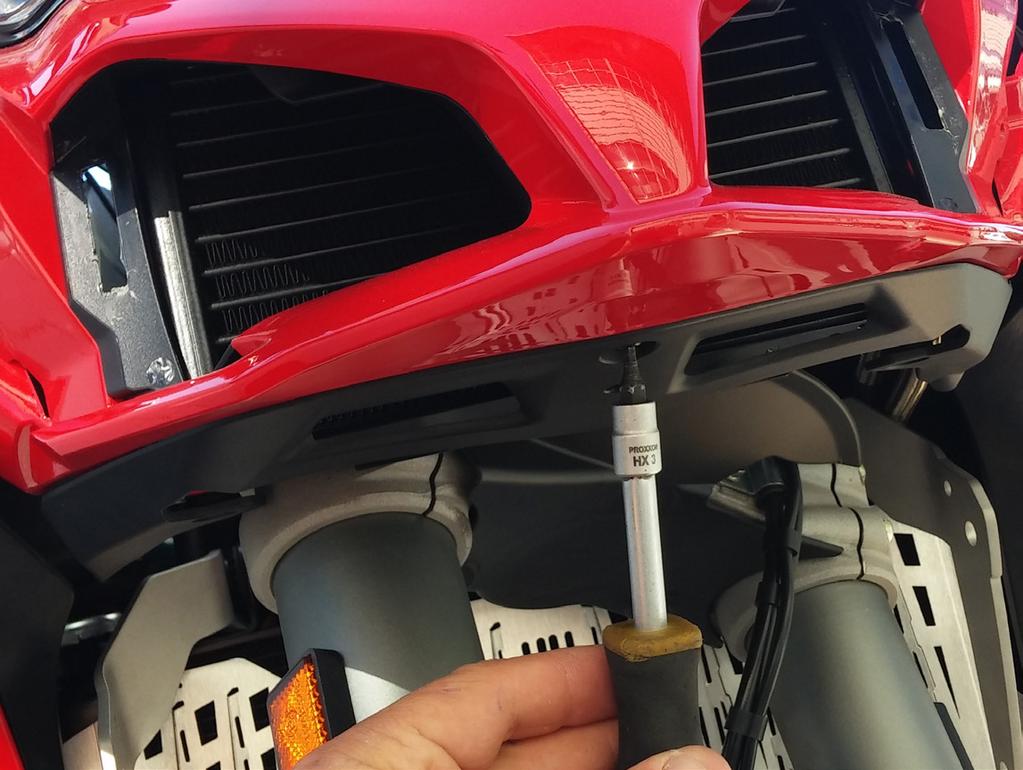 Ducati Multistrada 00 // Oil Cooler Guard // Installation Instructions 5 5 6 Using a mm allen tool,