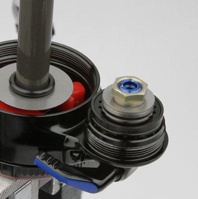 1 RTR: Install the lock spring and lock shim into the reservoir mount.