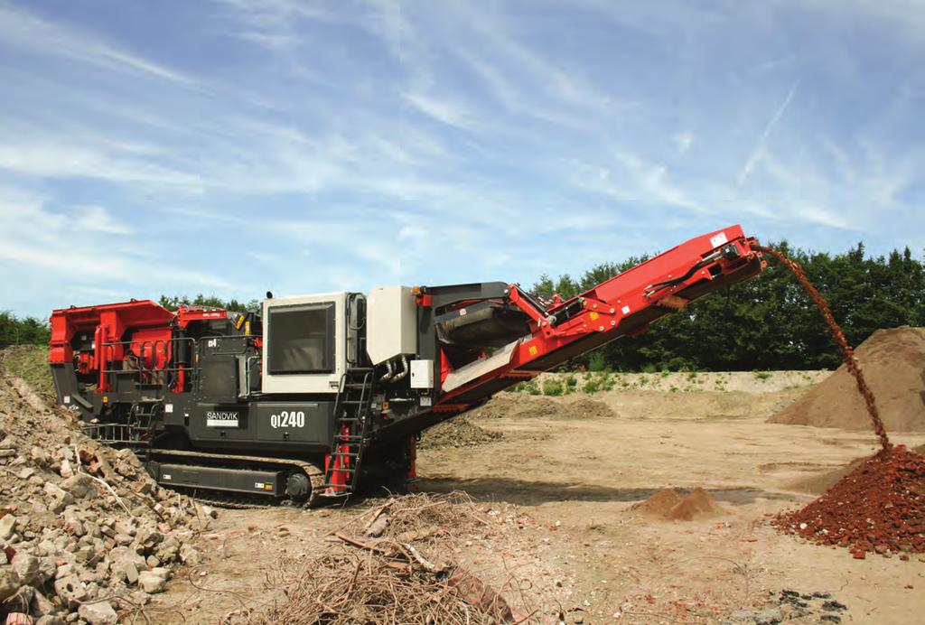 40m / 11 2 (h) WEIGHT 39,400 kg / 86,862 lbs COMPACT IMPACT CRUSHING The QI240 has been built utilising market leading Sandvik Impactor technology which has enabled the development of a fully mobile,