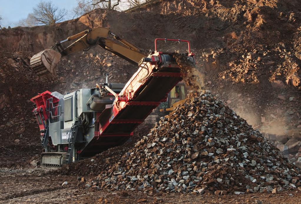 44m / 11 3 ½ (h) WEIGHT 50,380 kg / 111,069 lbs WORLD LEADING JAW CRUSHER The QJ341 continues to build on the success of its predecessor, the QJ340, one of the best selling track mounted jaw crushers