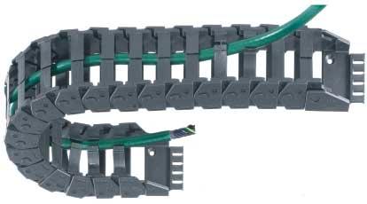 39 32 39 32 E16 Z16 Small Links - Smooth Motion - Low Price Series E16/Z16 Easy Chain 32 32 Series E16/Z16 Easy Chain E16 Z16 igus E-ChainSystems Fill weight [kg/m] 1.5 1.0 0.