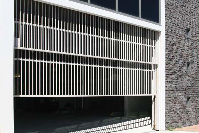 COUNTERWEIGHT DOORS Vertical Lift Door Vertical Lift counterweight Doors are typically used for residential, commercial and industrial applications such as, car parks, workshops, warehouses,