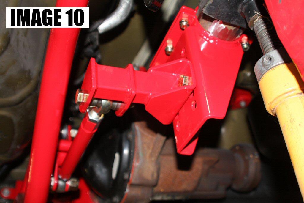 (Continued) 18. Bolt the axle mount to the axle clamp in the mounting holes that will position the link as horizontal as possible. Tighten the ½ bolts using (2) ¾ wrenches. (IMAGE 9) 19.