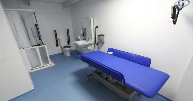 ACCESSIBLE TOILETS There are 42 wheelchair accessible toilets; 16 toilets on Level One, 20 toilets on Level Two and 6 toilets on Level Three A Changing Places facility is located in Level 1 of the