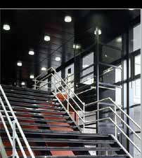 No need for lift shaft, safety pit or machine room. Conventional lifts, which are more complicated, fall under the jurisdiction of the Lift Directive.