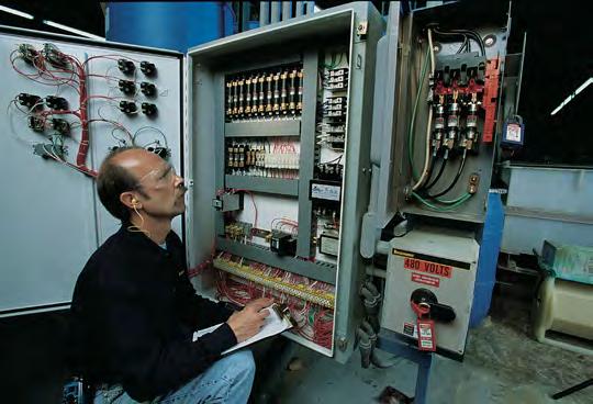The UL 248 Standard defines the branch circuit fuse test configuration to establish the necessary performance requirements for interrupting ratings.