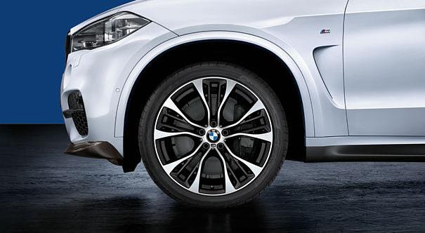 Available in high quality carbon (BMW X5) and high gloss black (BMW X6). Chrome tailpipe trim Accentuate the individual character of your BMW X5 or BMW X6.