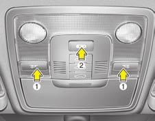 Značilnosti vašega vozila INOTRANJE LUČI POZOR Notranjih luči ne uporabljajte dolgo, kadar motor ni prižgan. Lahko se izprazni akumulator.