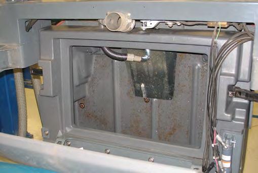 OPERATION 9. Rinse dirt and debris from the debris screen and the hopper. If necessary, remove the debris screen to clean. 2.