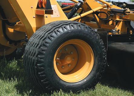 variation. Ranges from 6.8 ft (.1 m) to 10.5 ft (3. m). TRAILED MOWER Attaches to the drawbar or -point on the tractor.