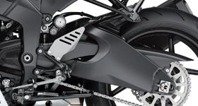 s ECU (throttle position, engine speed, clutch actuation and gear position) A compact, lightweight BOSCH ABS unit is used in the Ninja ZX-6R and combined with highly rigid, radial-mount?monobloc?