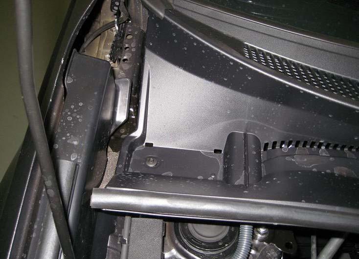 Figure 1-3 Small Flat Screwdriver, Clip Remover Step 5 Remove plastic cowl