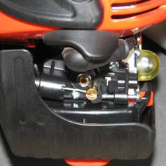 If throttle plate can be moved, adjust nut (D) using 8 mm spaner