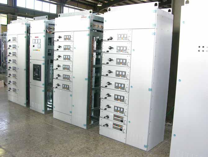 47 SIVACON 8PT Power Distribtion Boards & Motor Control Center Cubicle Type: > > Circuit - Breaker Design - Type FCB The SIVACON 8PT low