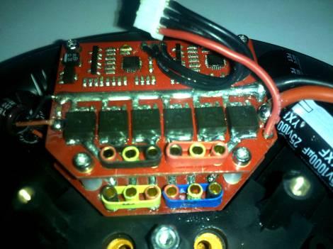 2. Electronic equipments 1) 12A Maximum output load, 4 brushless motors. 2) Motor and ESC overload and burn out protection: once overloading is detected, motors will be turned off gradually.