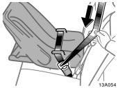 13A054 13A055 13A056 2. Fully extend the shoulder belt to put it in the lock mode. When the belt is then retracted even slightly, it cannot be extended.